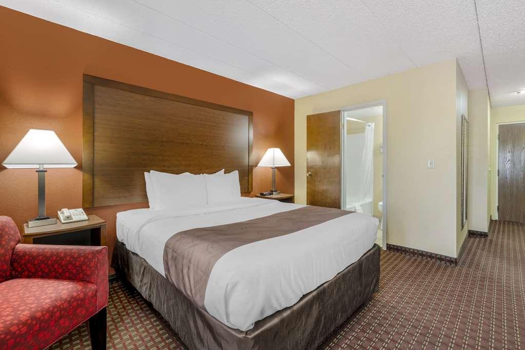 Quality Inn & Suites Lincoln Zimmer foto